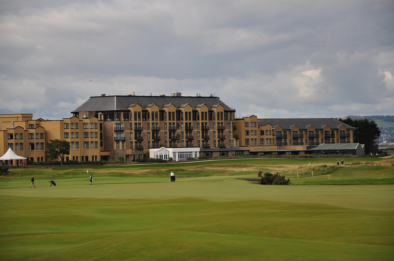 Quali sono le regole per giocare al St Andrews Old course?